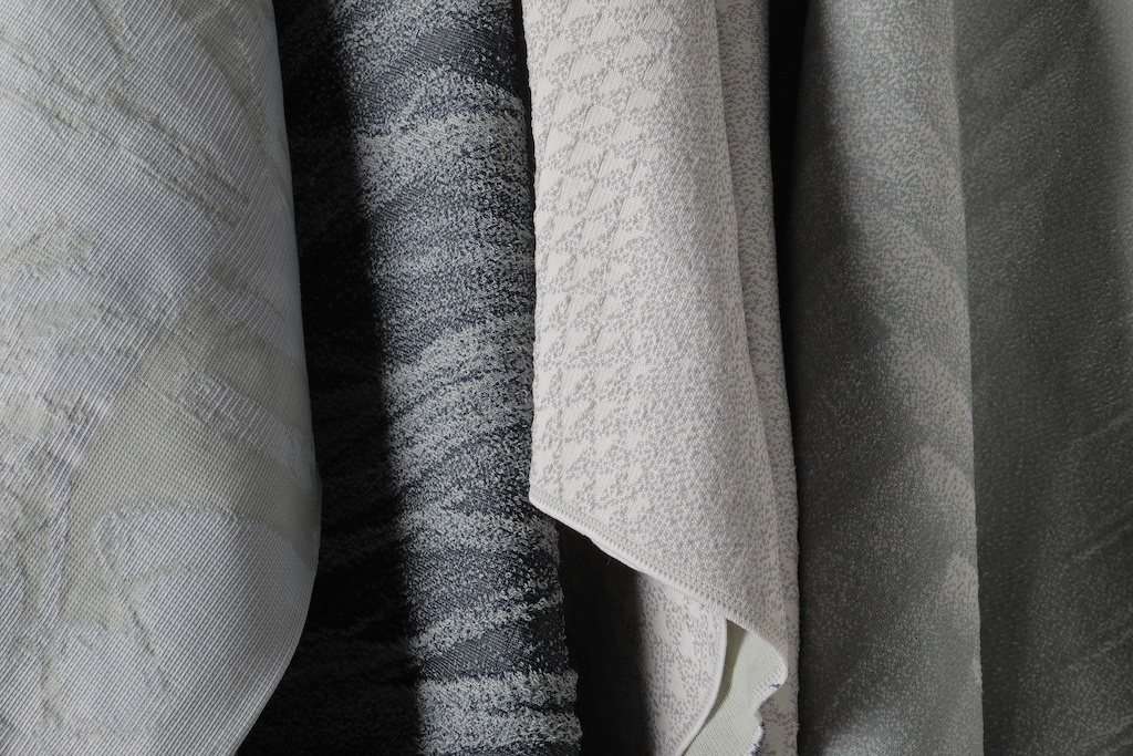 Water-repellent Seamless Textiles